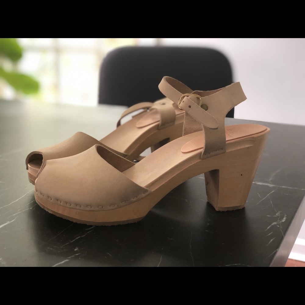 Bryr Clog (BRAND NEW) sz 37